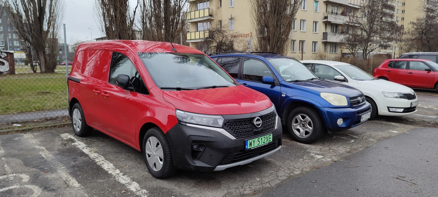 Nissan Townstar electric van parked in city